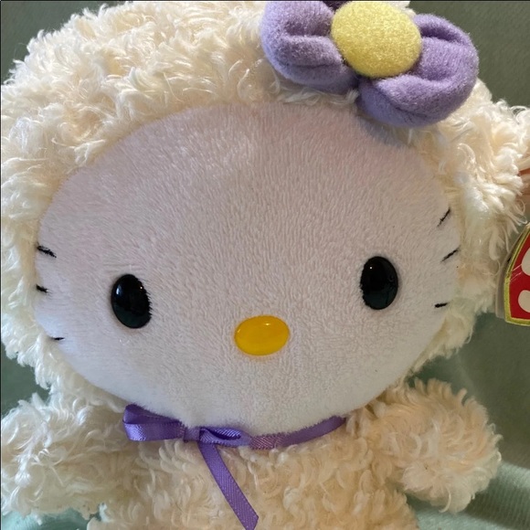 Hello Kitty Lamb Plush - Picture 2 of 13
